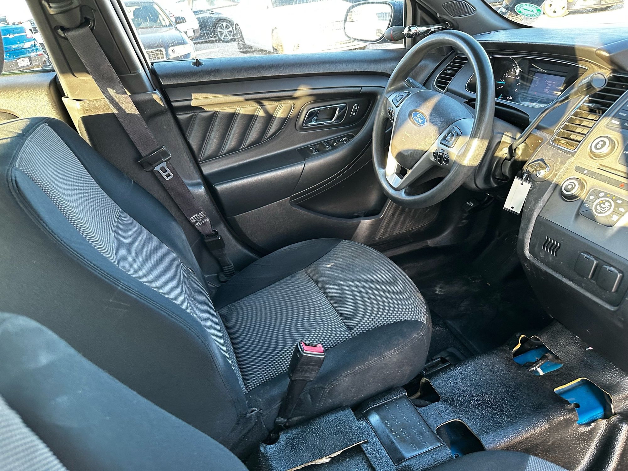 2013 Ford Taurus photo 16