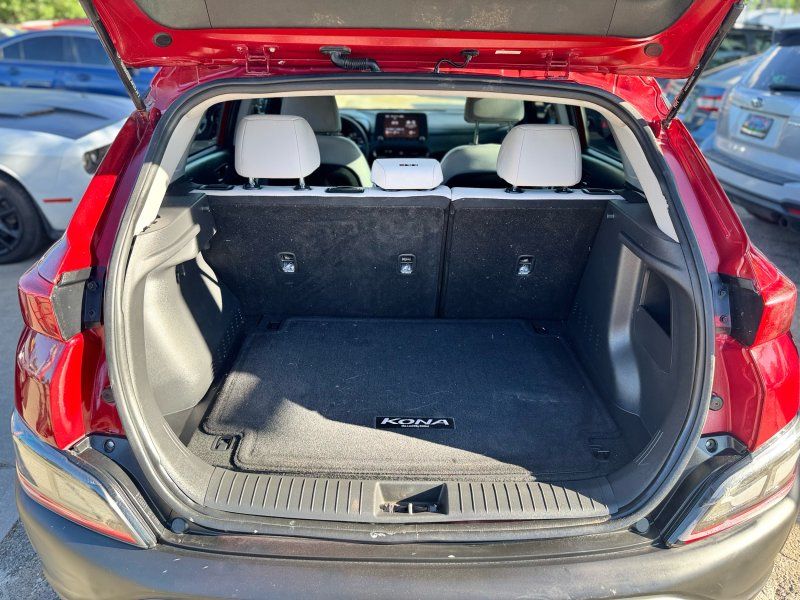 2023 Hyundai Kona SE - Photo 18