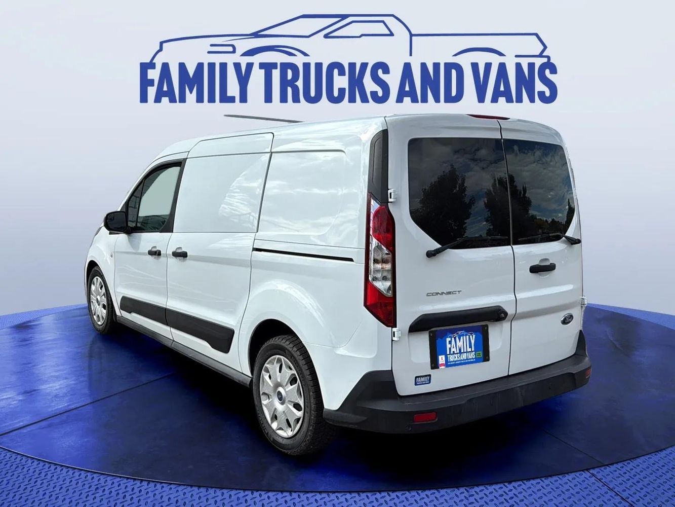 2020 Ford Transit Connect XLT photo 3