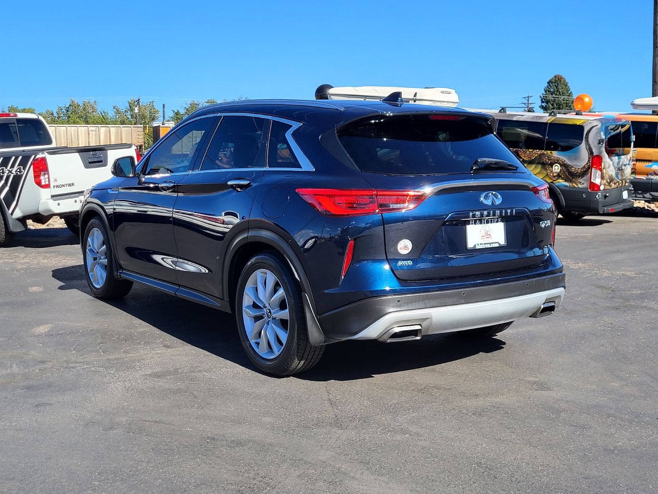 2019 Infiniti QX50 Essential photo 2