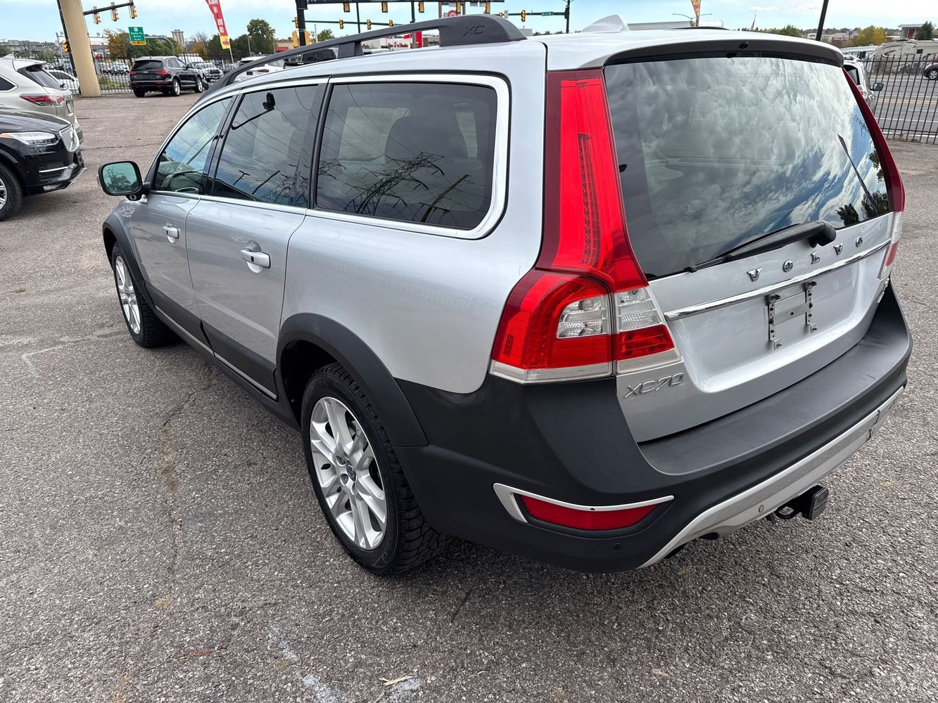2016 Volvo XC70 T5 Platinum photo 4