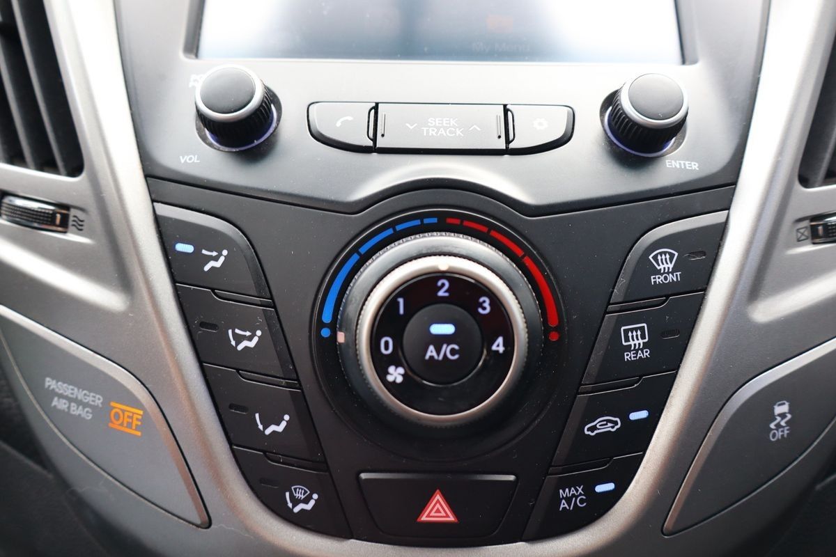 2017 Hyundai VELOSTER 