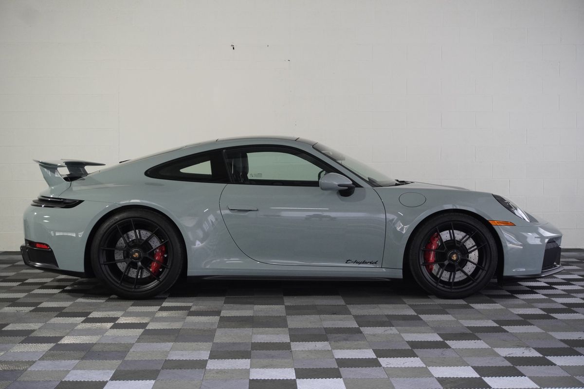 2026 Porsche 911 Carrera GTS