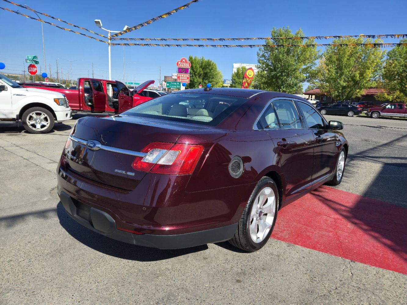 2011 Ford Taurus SEL photo 6