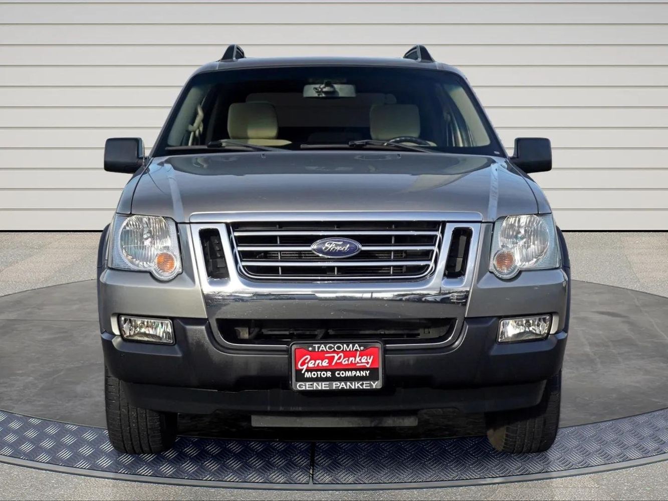 2008 Ford Explorer Sport Trac XLT photo 2