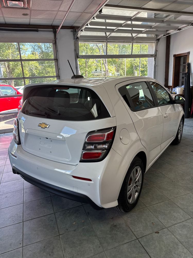 2020 Chevrolet Sonic LT photo 9