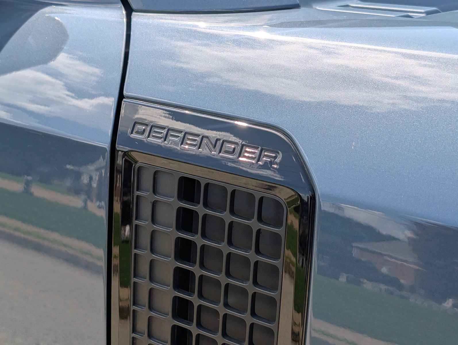 2024 Land Rover Defender 21