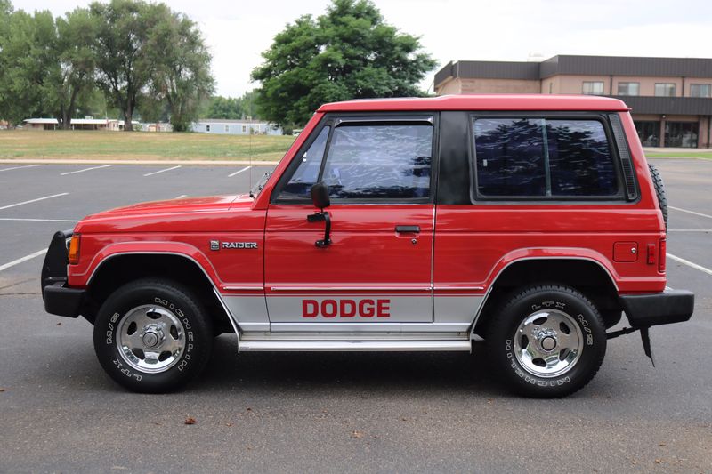 1987 Dodge Raider Photos