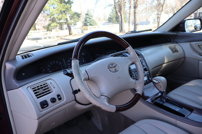 2003 Toyota Avalon XL | Victory Motors of Colorado