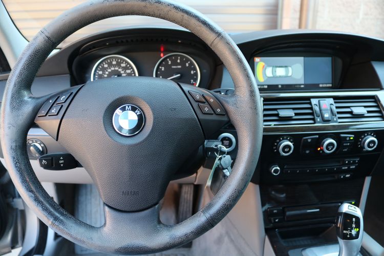 2008 BMW 528xi AWD Victory Motors of Colorado