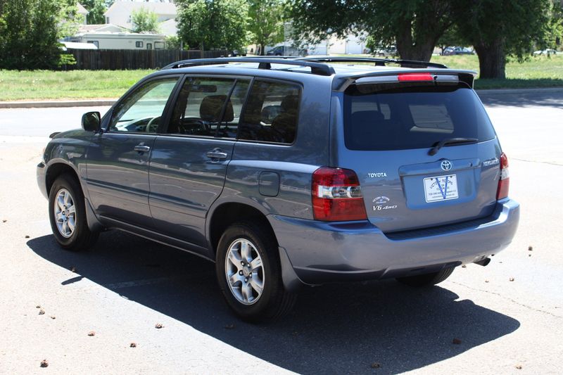 2005 Toyota Highlander Photos