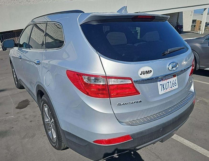2014 Hyundai Santa Fe GLS photo 3