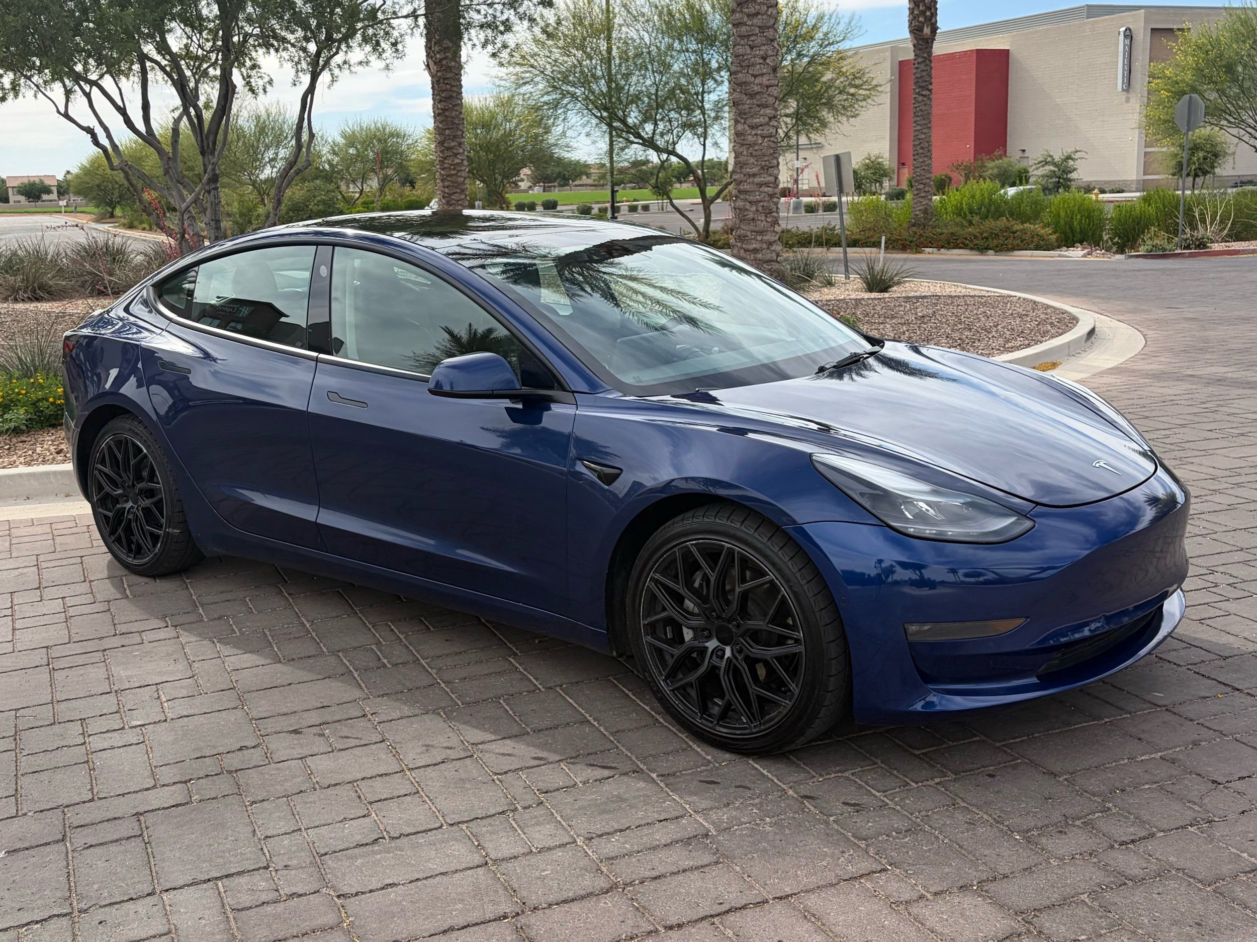 2022 Tesla Model 3 Long Range Dual Motor All-Wheel Drive's photo