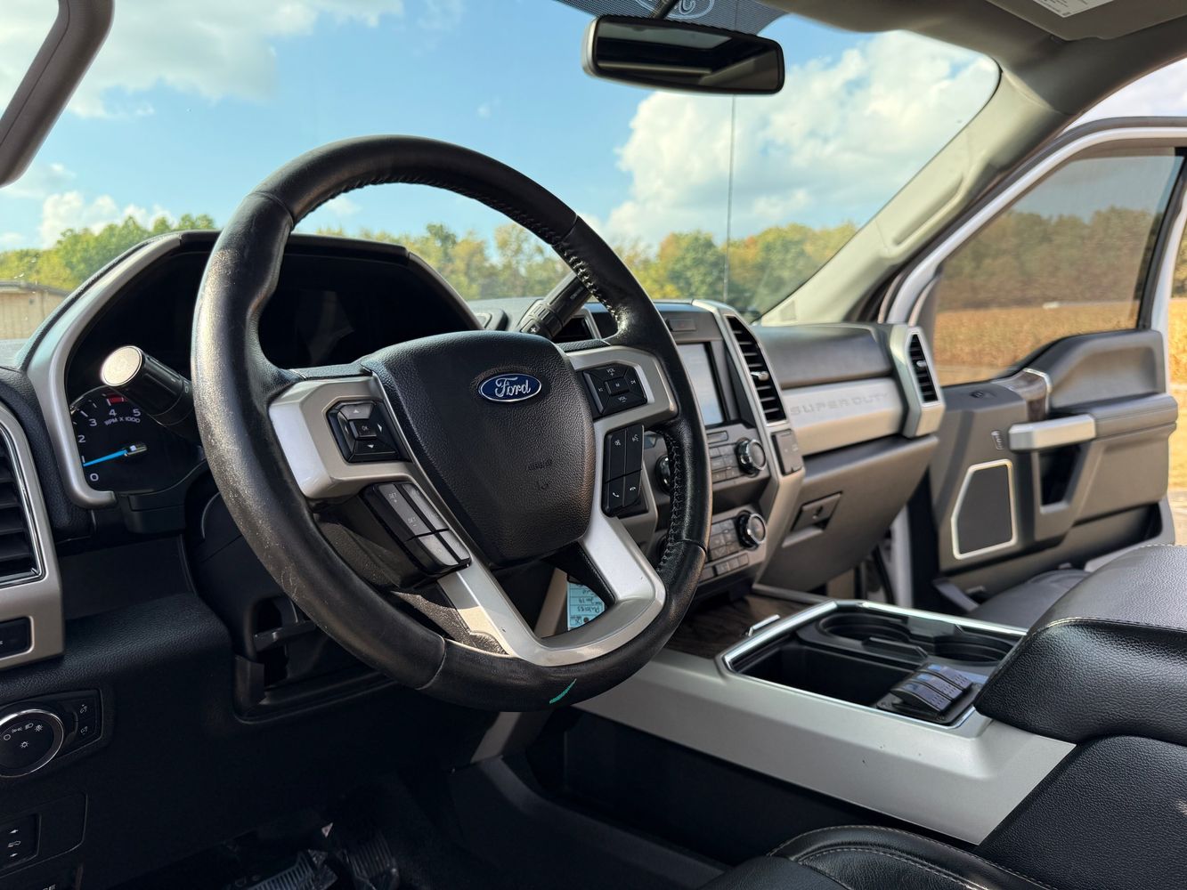 2019 Ford F-250 Lariat photo 28