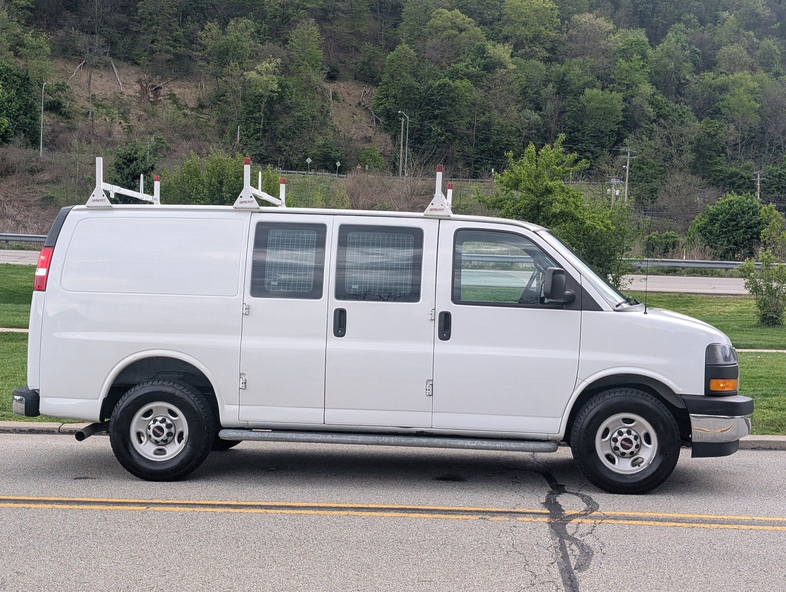 2020 GMC Savana Cargo 5
