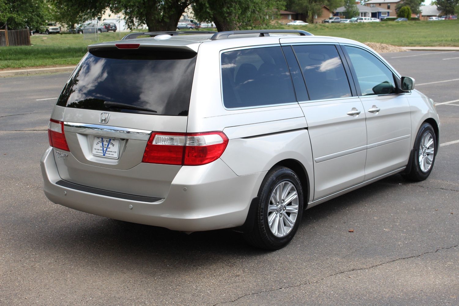 2007 Honda Odyssey Touring w/DVD w/Navi Victory Motors of Colorado