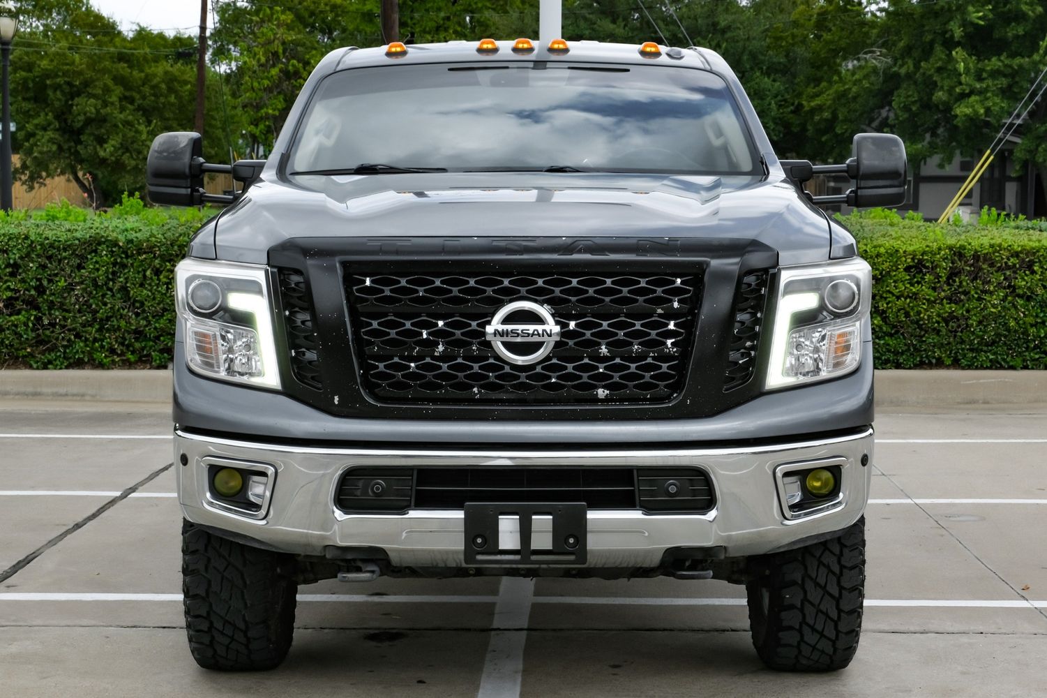 2017 Nissan Titan SL photo 6