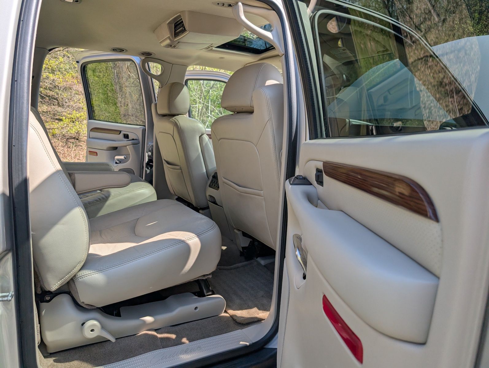 2004 Cadillac Escalade ESV 139