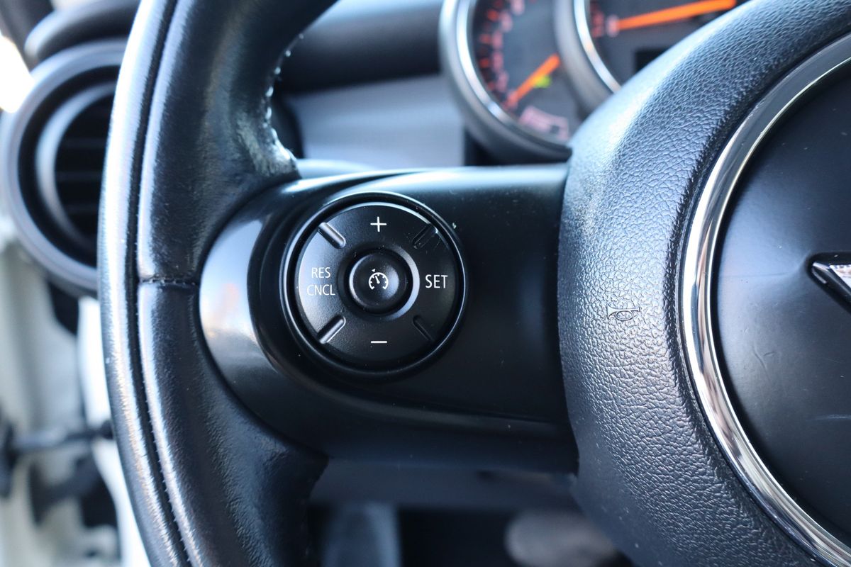 2017 MINI Hardtop Cooper