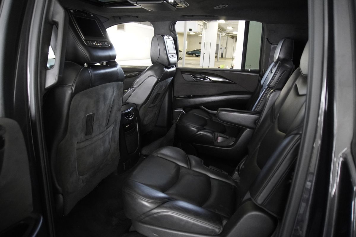 2016 Cadillac Escalade ESV Platinum