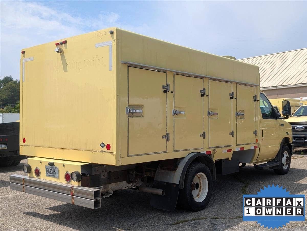 2019 Ford E-450 photo 6