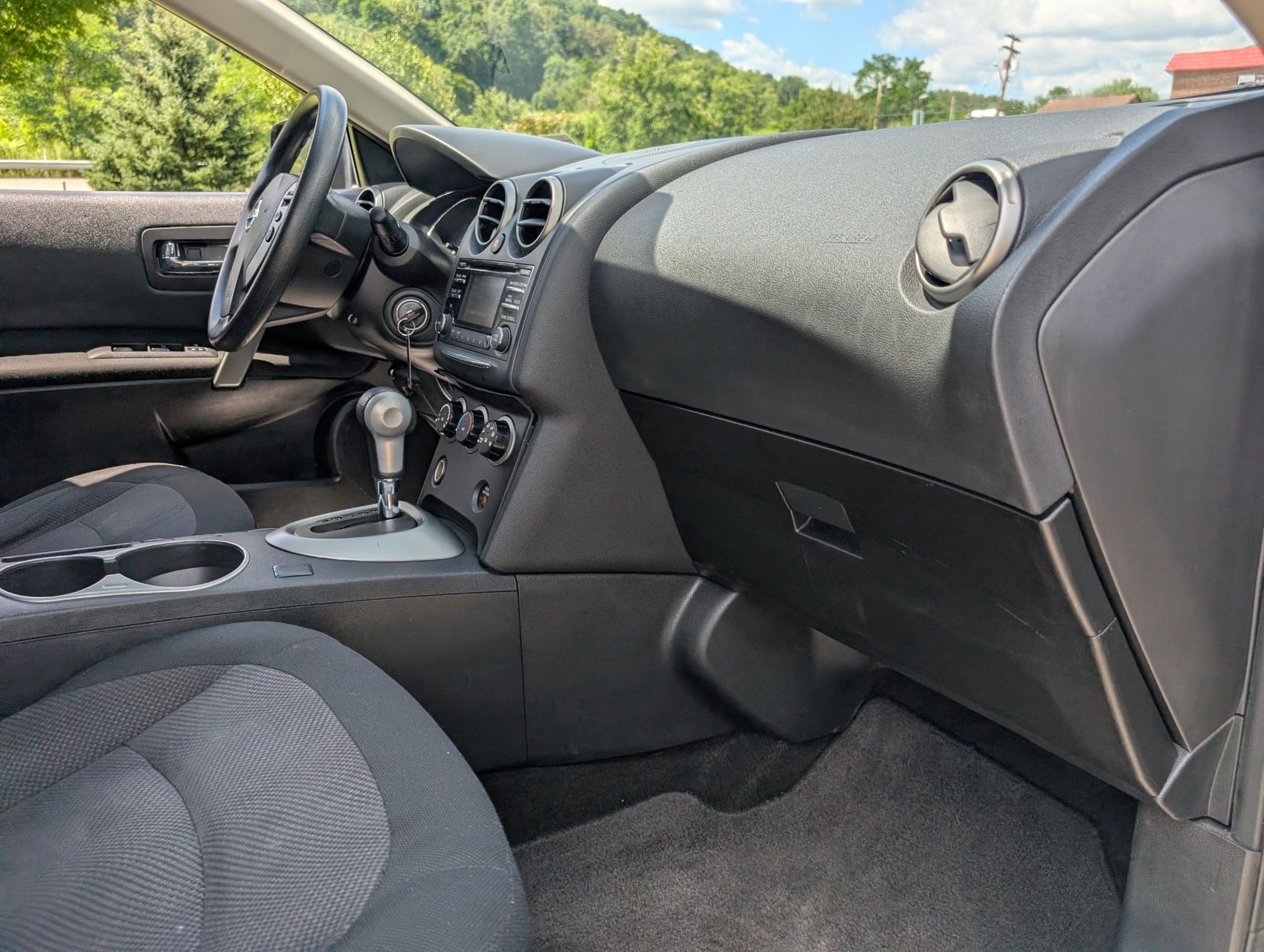 2012 Nissan Rogue 54