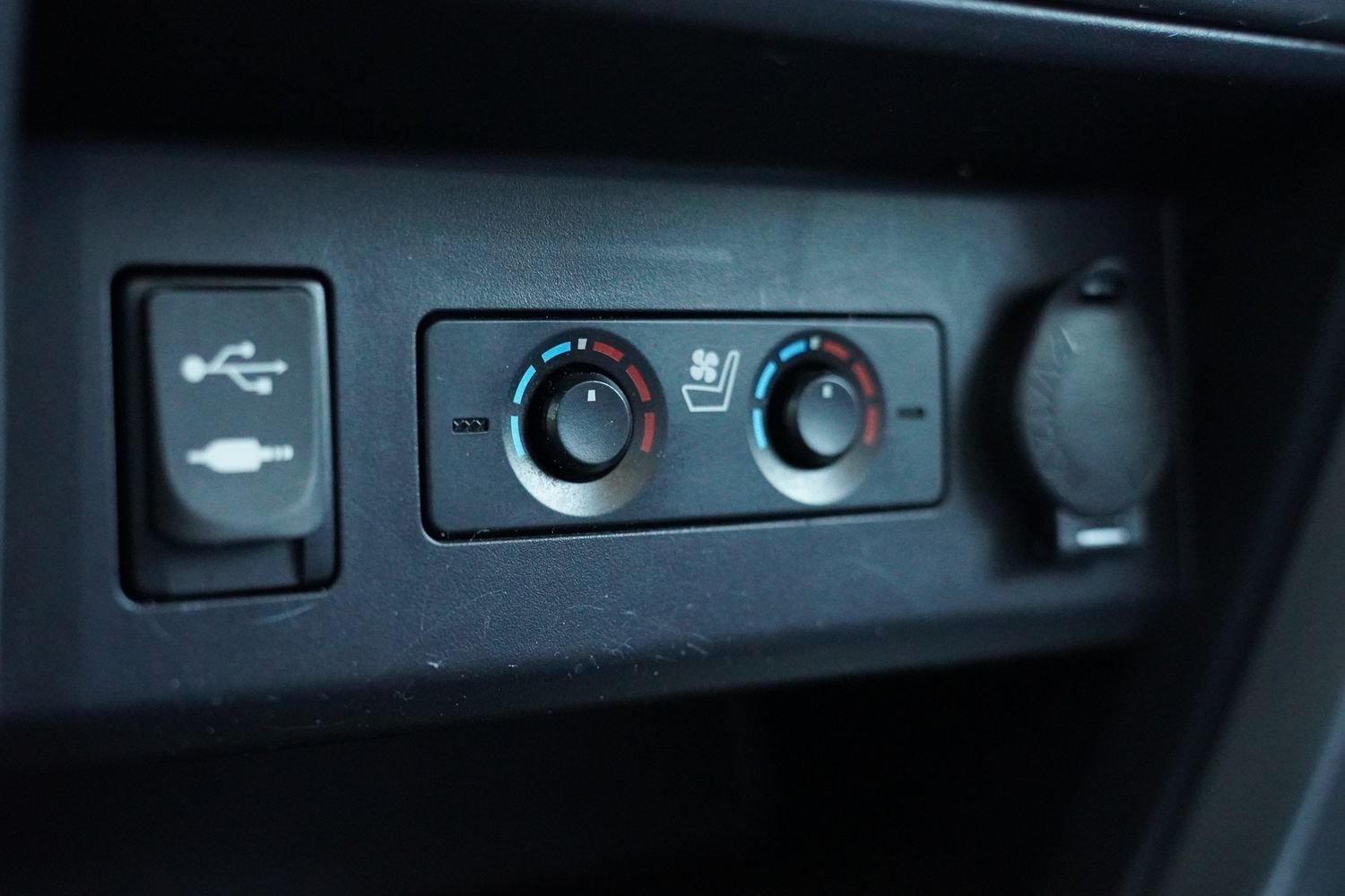 2015 Toyota 4Runner Limited photo 22