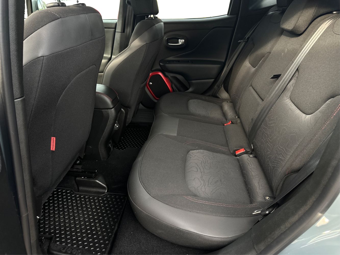 2018 Jeep Renegade Trailhawk photo 10