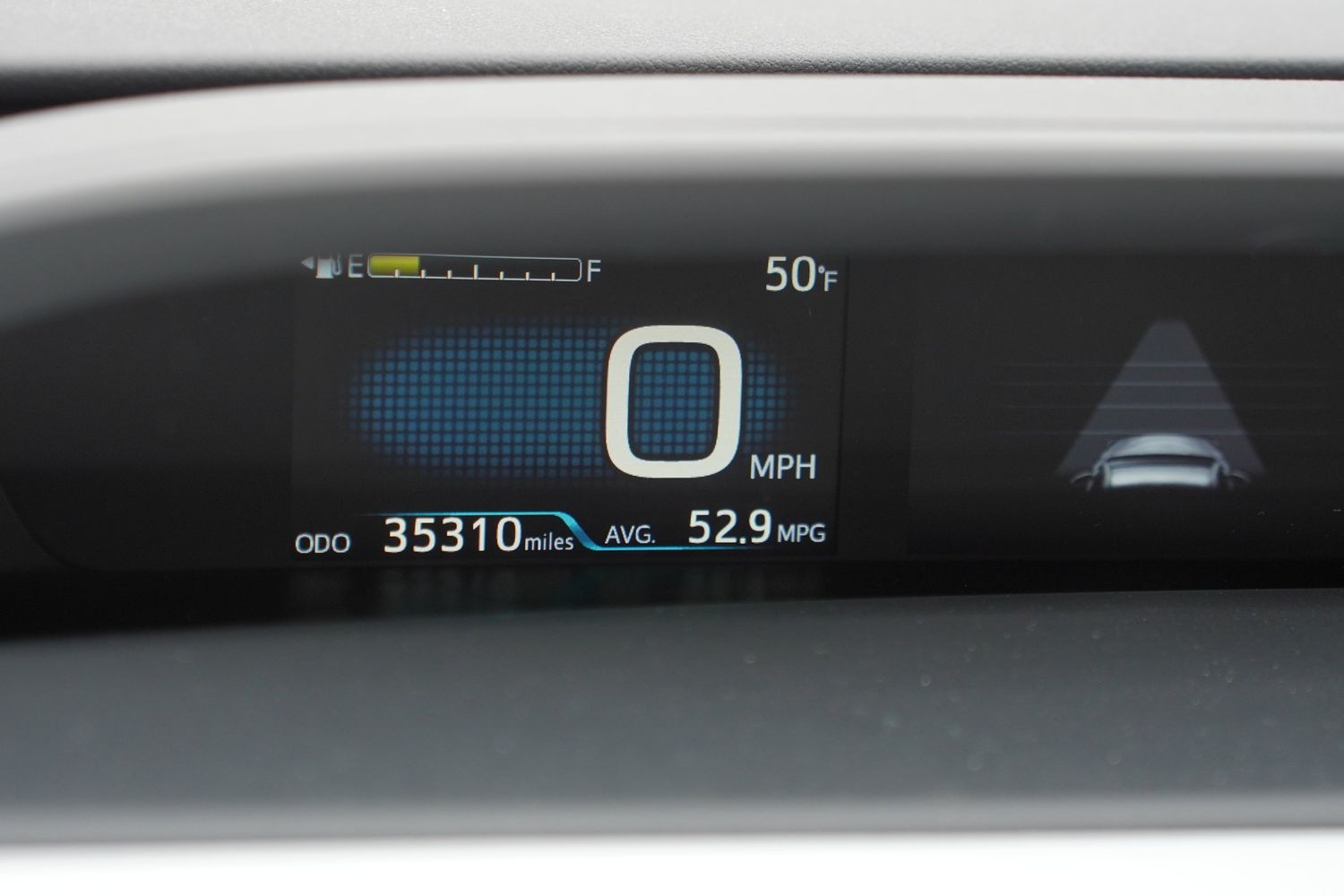 2018 Toyota Prius Four Touring photo 17