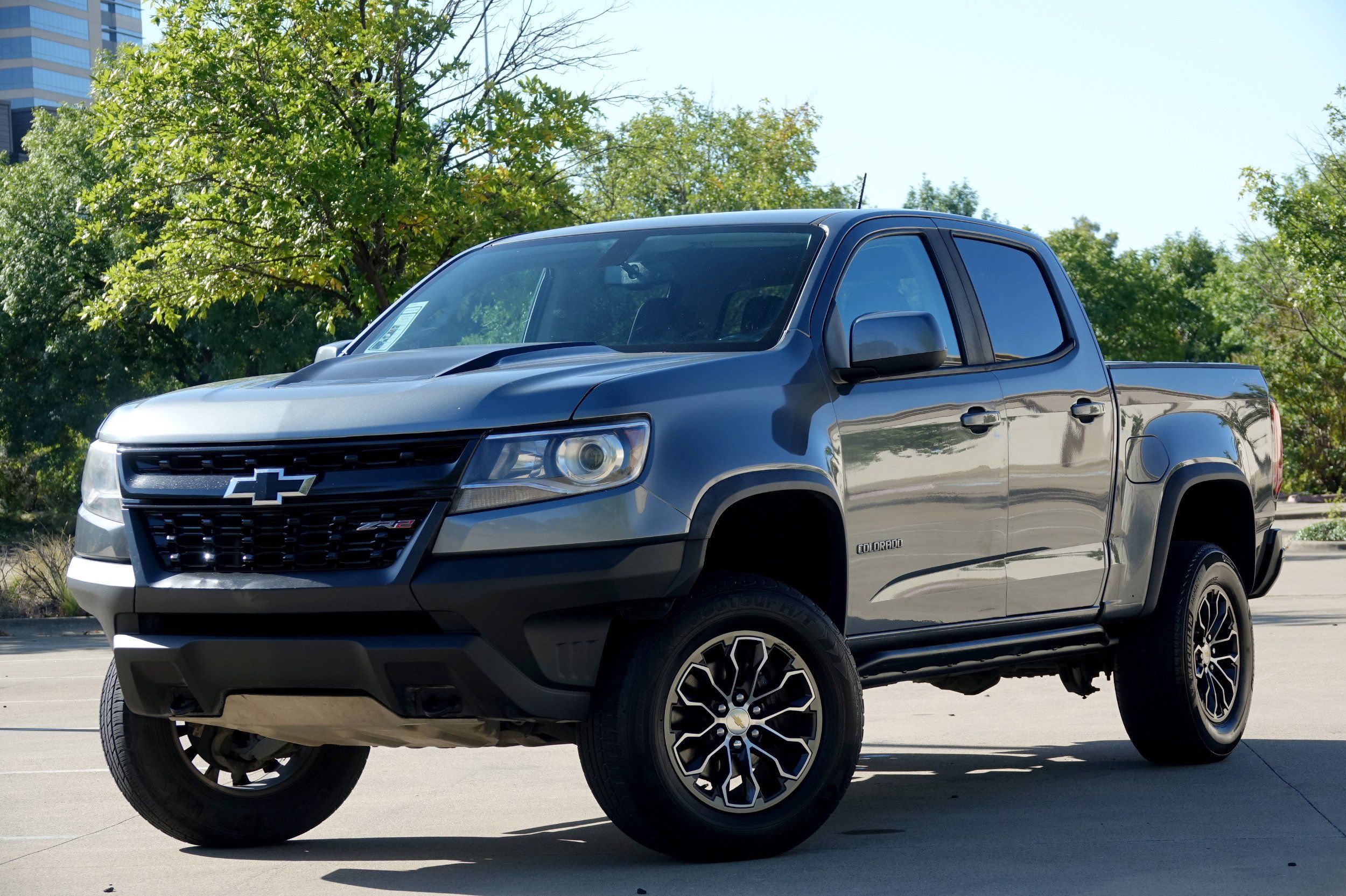 2018 Chevrolet Colorado ZR2 photo 2