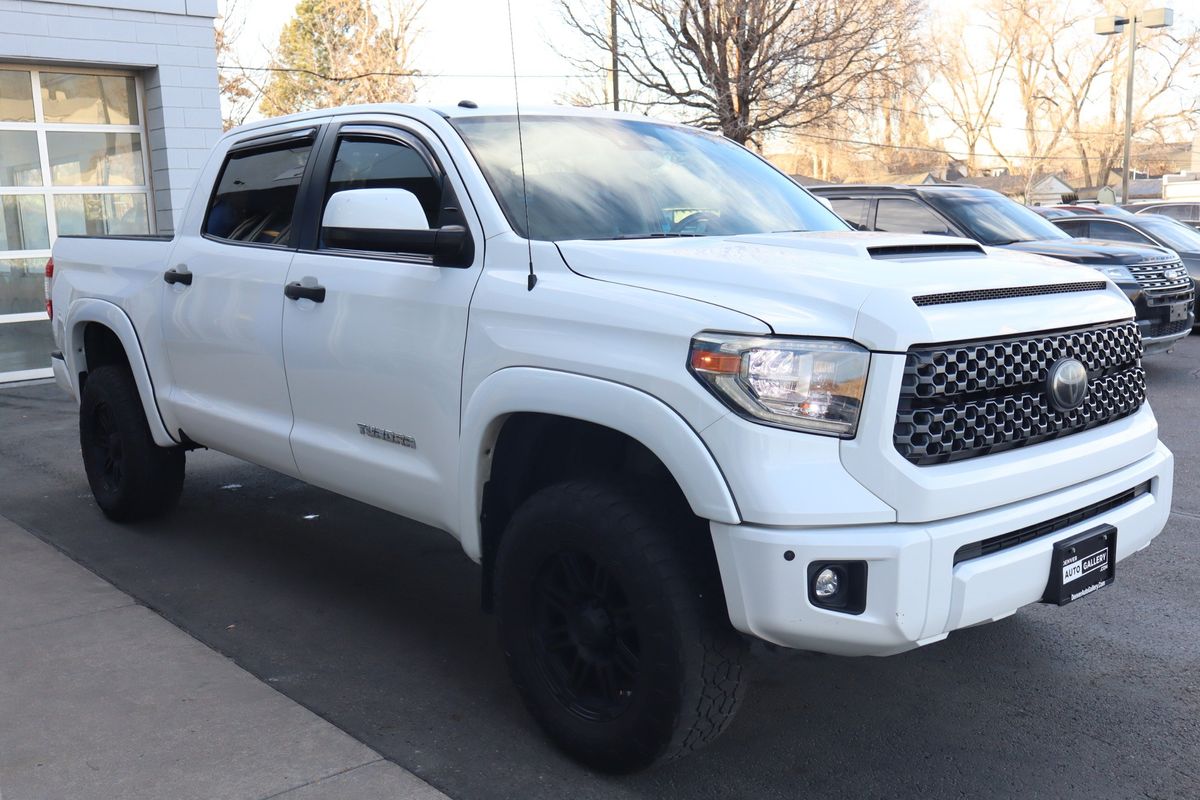 2018 Toyota Tundra SR5 5.7L V8