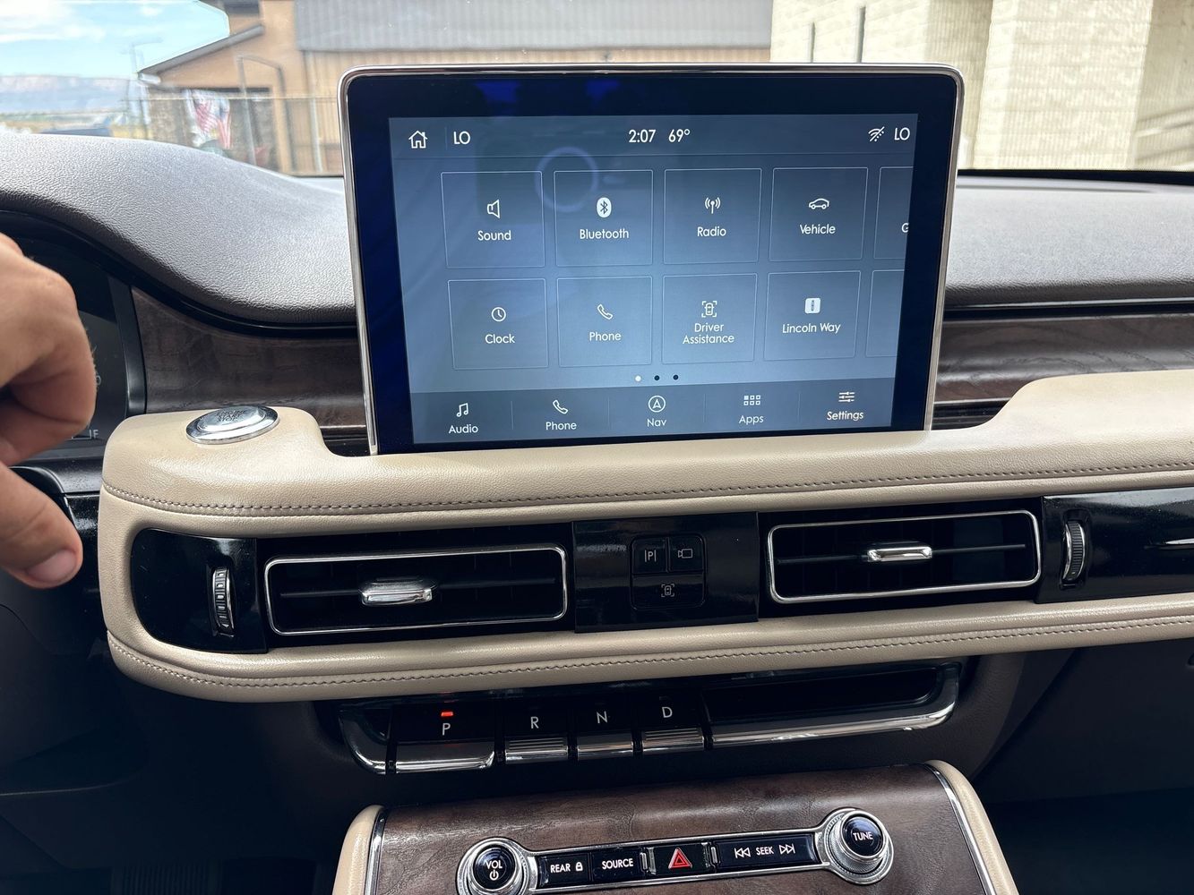 2020 Lincoln Aviator Reserve photo 18