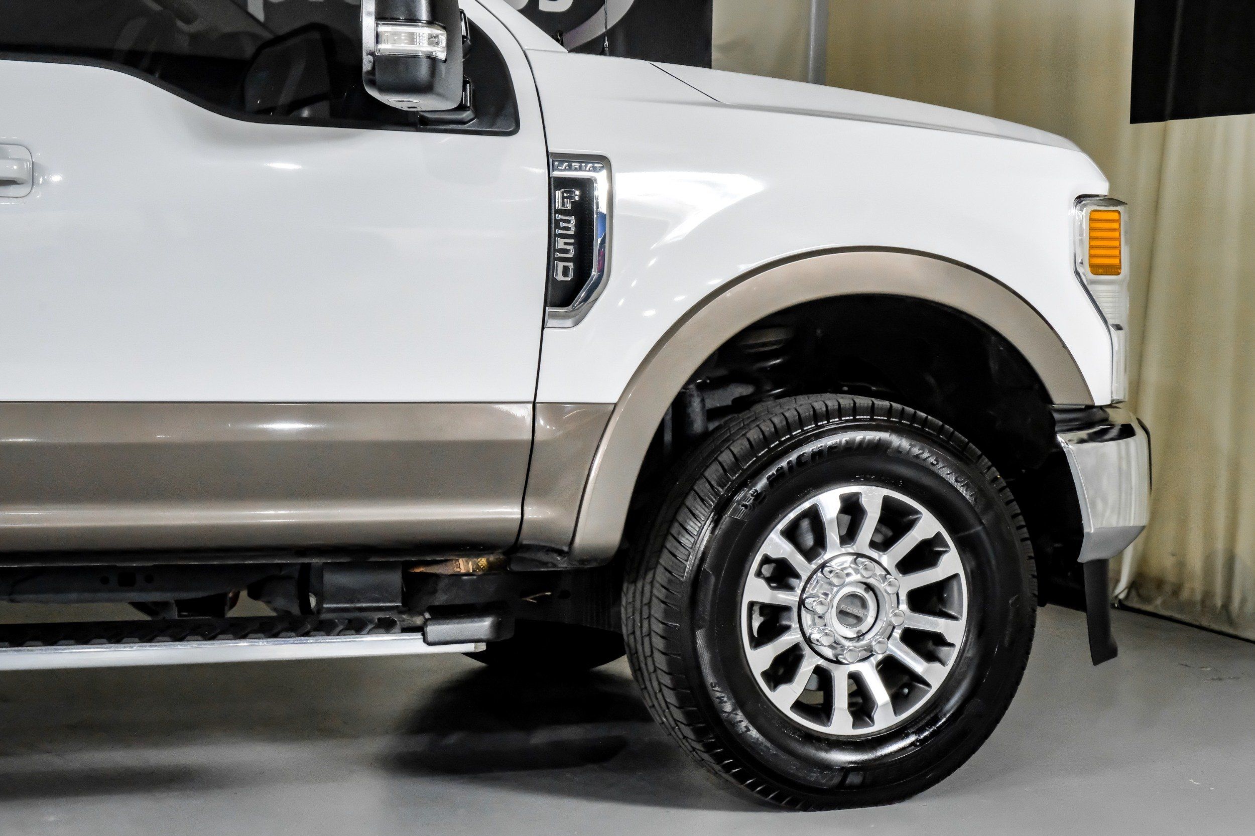 2021 Ford F-350 Lariat photo 4