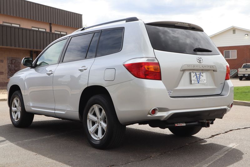2010 Toyota Highlander Photos