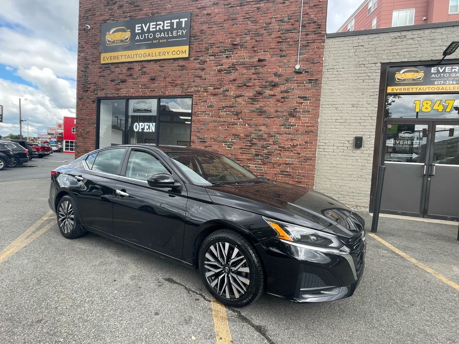 2023 Nissan Altima SV FWD