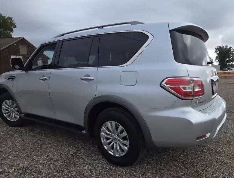 2017 Nissan Armada SV photo 2