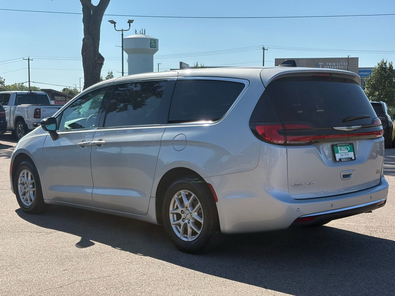 2024 Chrysler Pacifica Touring L - Photo 6