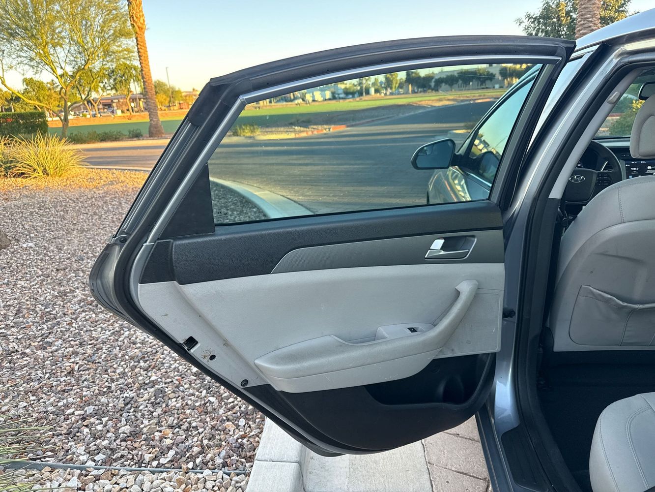 2016 Hyundai Sonata SE photo 9