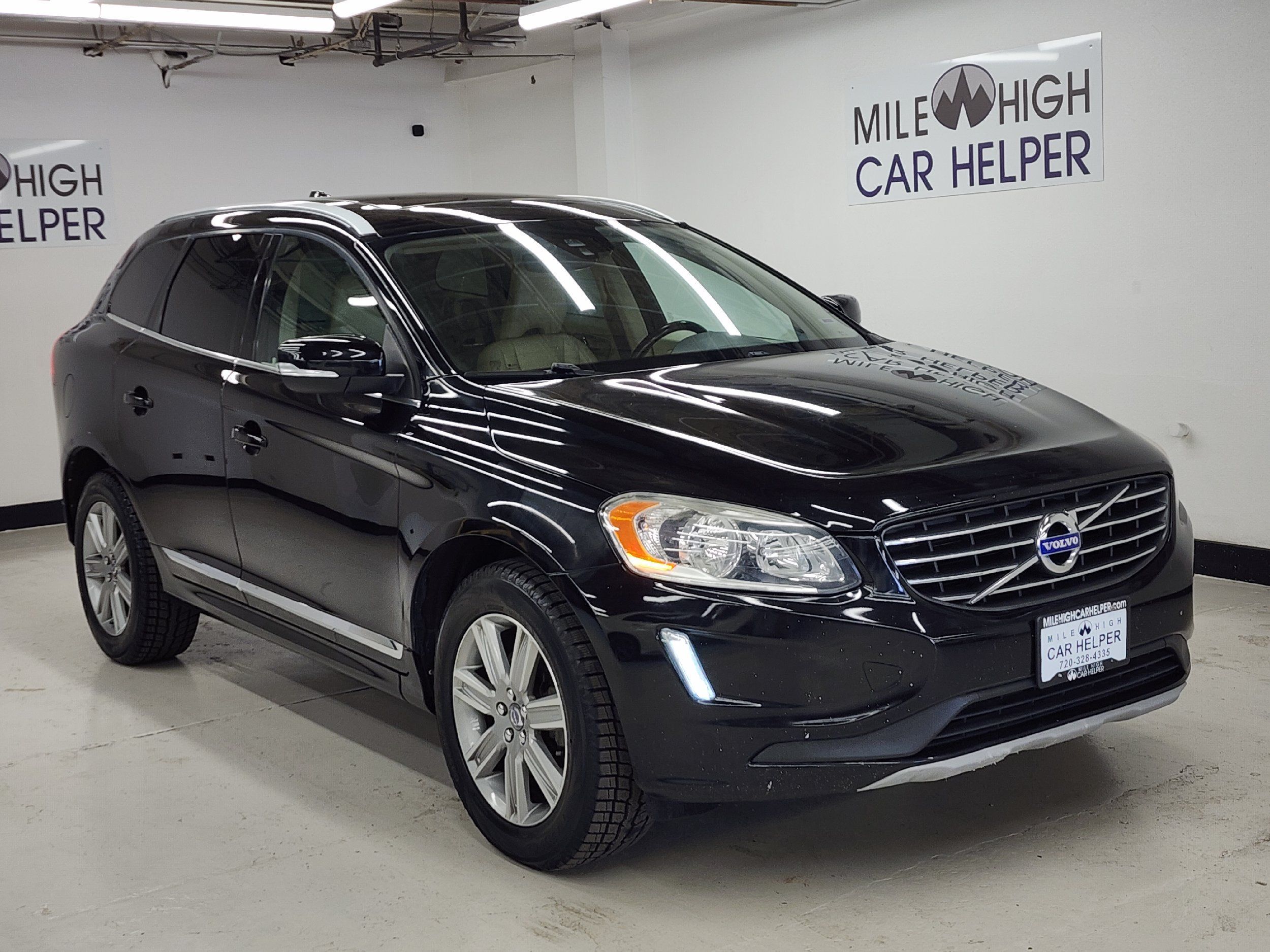 2016 Volvo XC60 T6 Drive-E photo 2