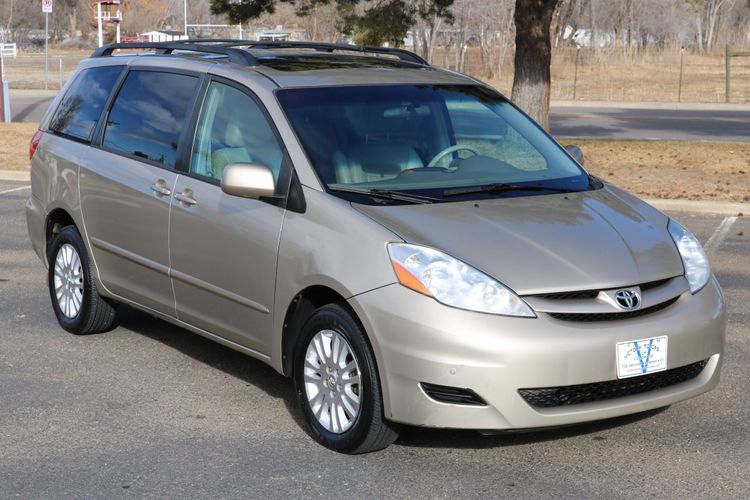 2010 Toyota Sienna XLE | Victory Motors of Colorado