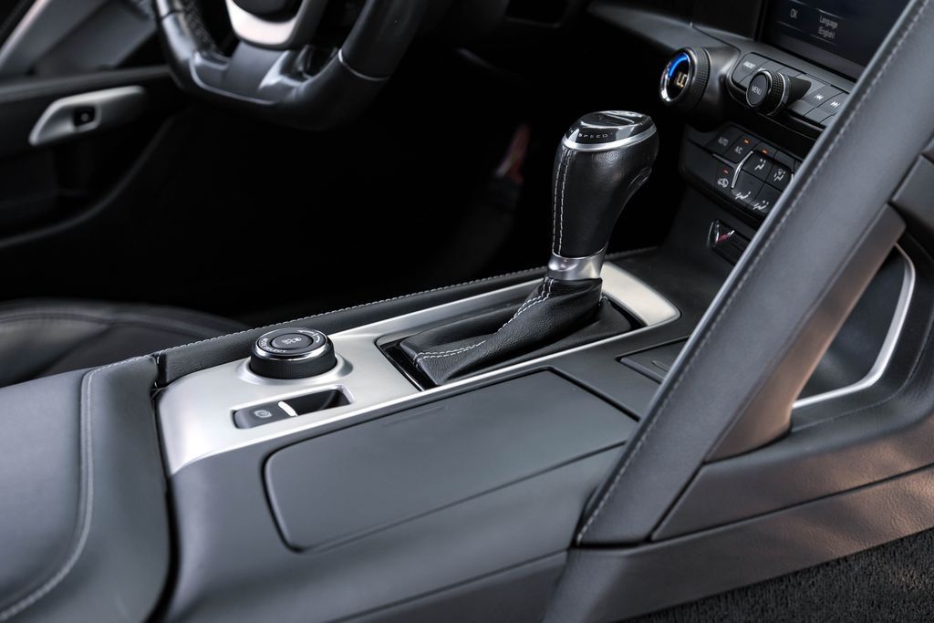 2017 Chevrolet Corvette Stingray 1LT photo 22