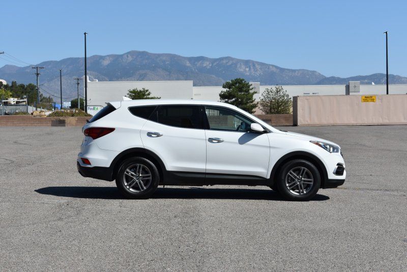 2017 Hyundai Santa Fe Sport photo 3