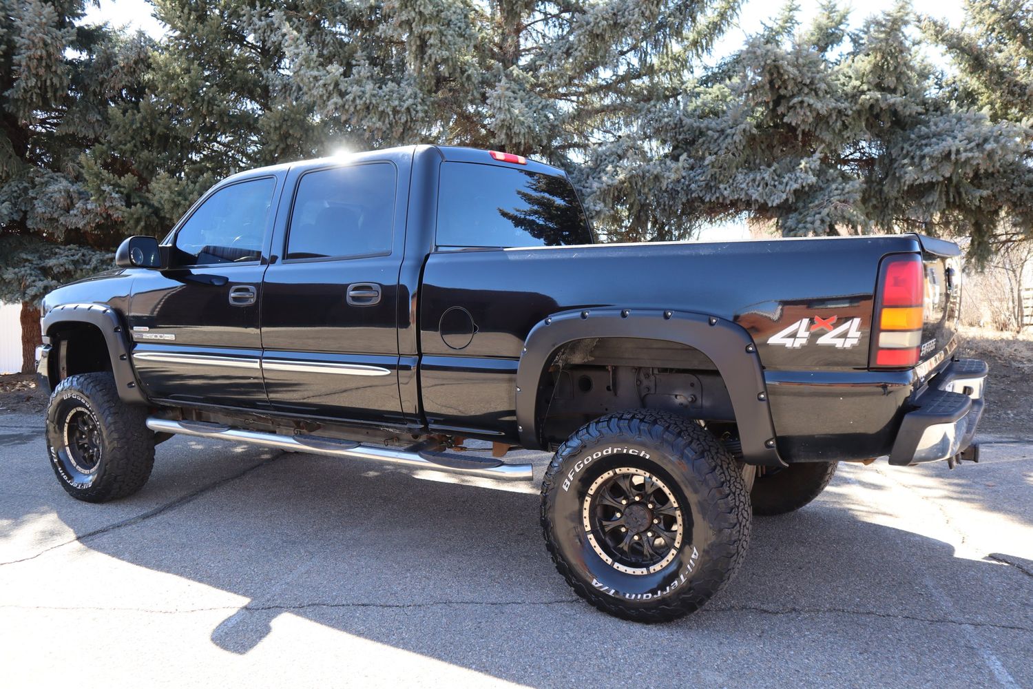 2005 GMC Sierra 2500HD SLT | Victory Motors of Colorado