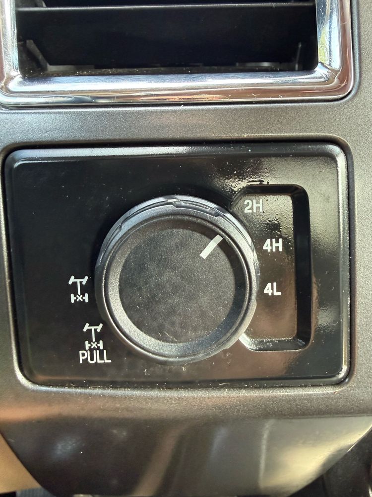 2015 Ford F-150 XLT photo 14