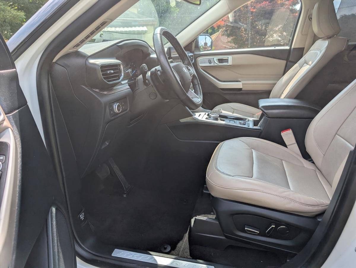 2020 Ford Explorer Hybrid Limited photo 23