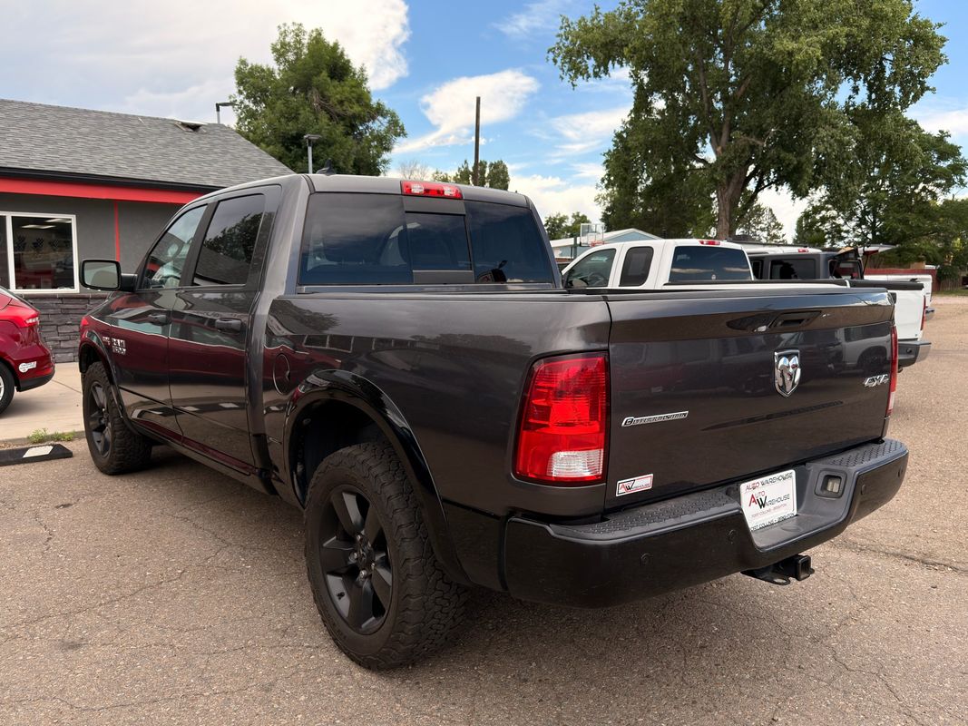 View vehicle photo 7