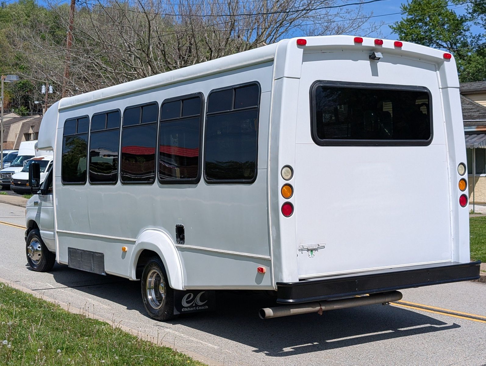 2007 Ford E-450 Cutaway 129