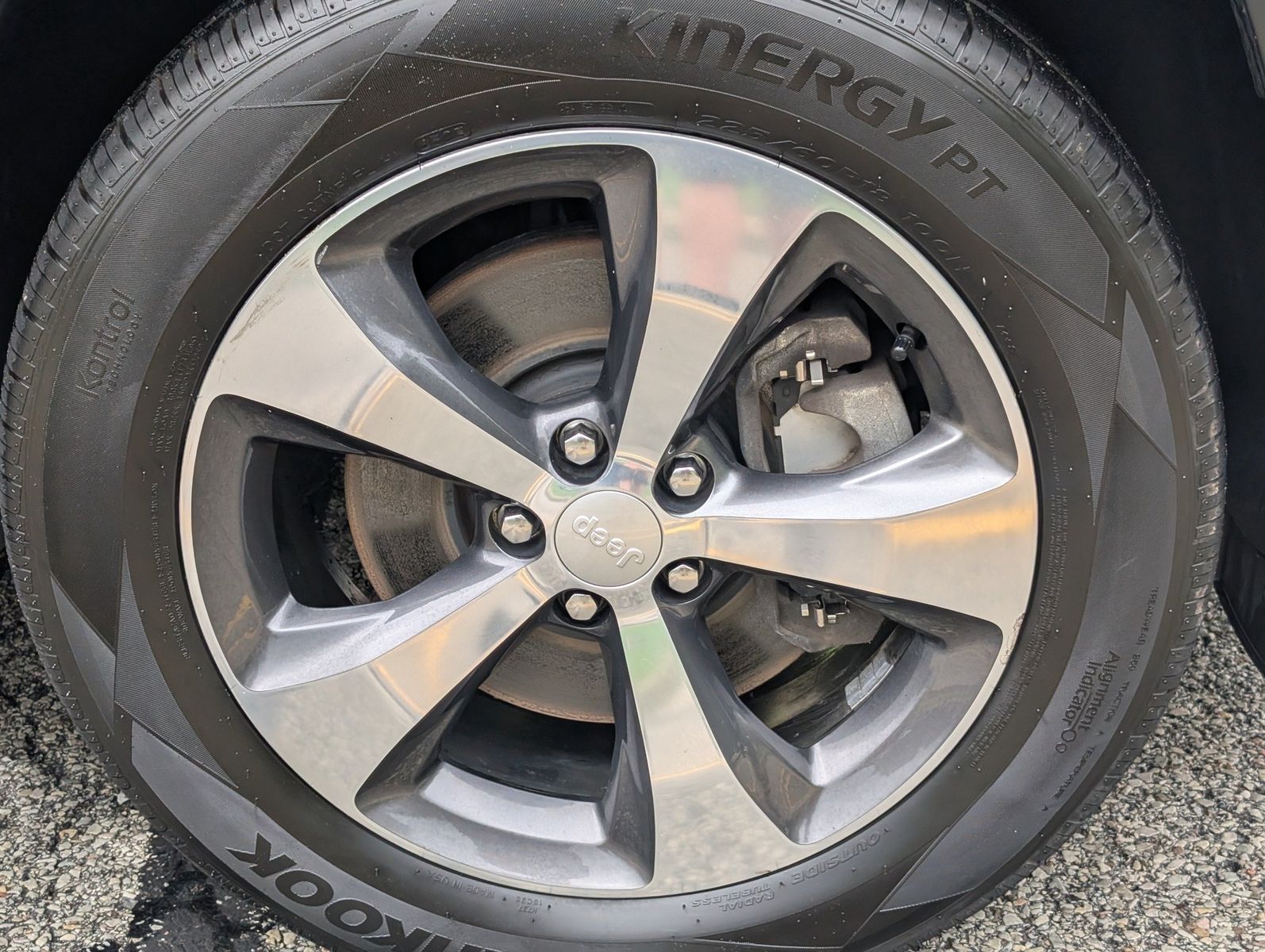 2019 Jeep Cherokee 17