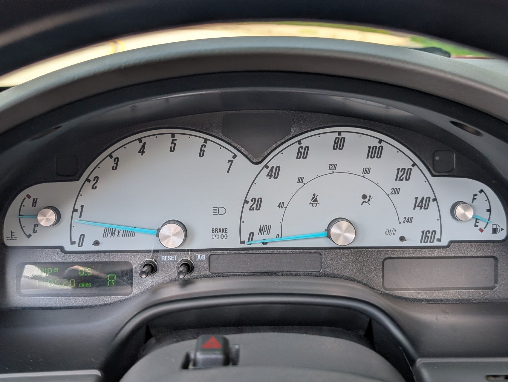 2002 Ford Thunderbird 104