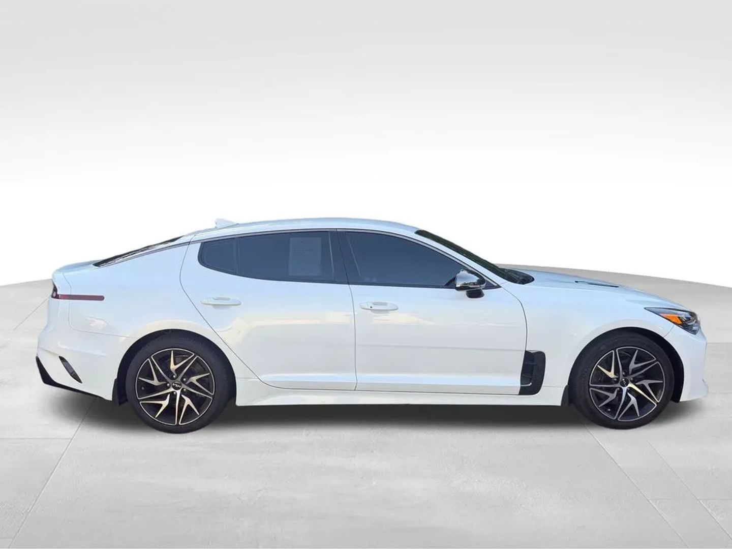 2022 Kia Stinger GT-Line - Photo 8